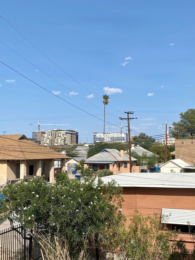 Building Photo - For Rent