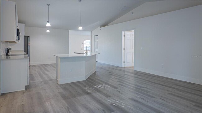 Building Photo - 4395 NE 33rd Ave