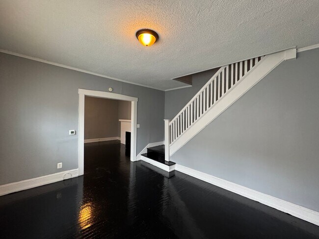 Building Photo - 3632-3634 Birchwood Ave