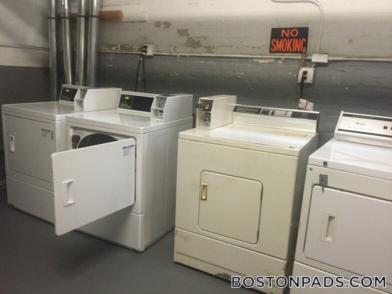 Building Photo - 17-19-19 Washington St S