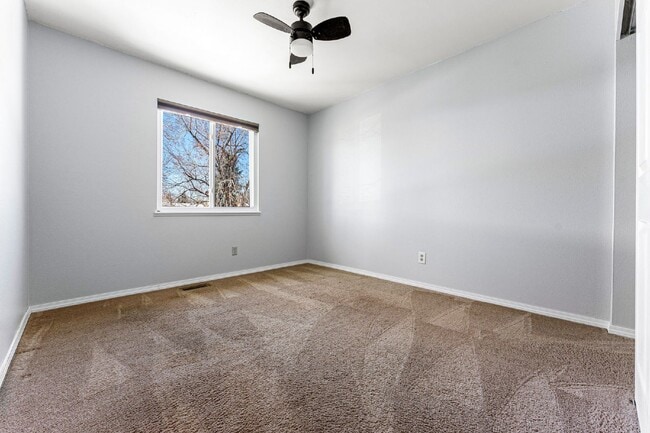 Building Photo - Charming 3-Bed, 2-Bath Aurora Home with Large Backyard & Entertainer's Deck
