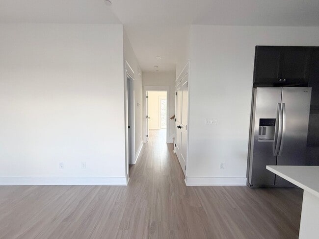 Building Photo - Modern 3-Bedroom Home with Flex Room, Pool, and Pickleball Court