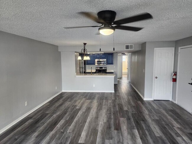 Building Photo - 2745 N Poinciana Blvd