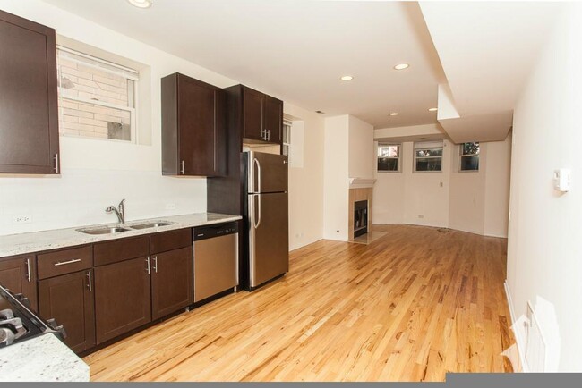 Building Photo - 2 bedroom in Chicago IL 60614