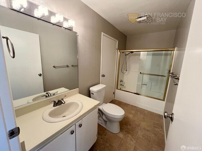 Building Photo - 2450 Walters Way