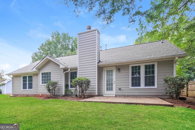 Building Photo - 420 Rosehill Dr