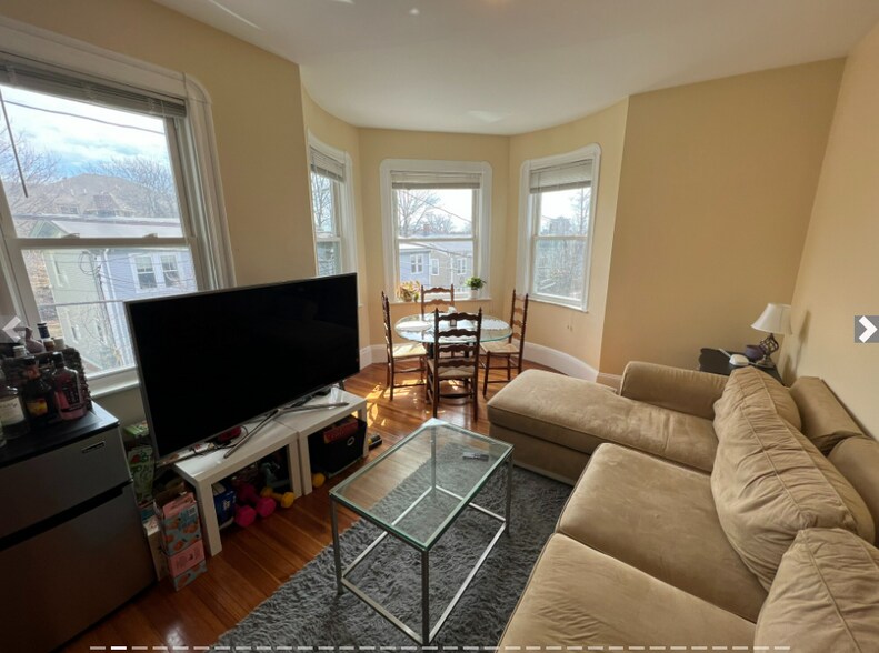 Building Photo - 48 Lowell St