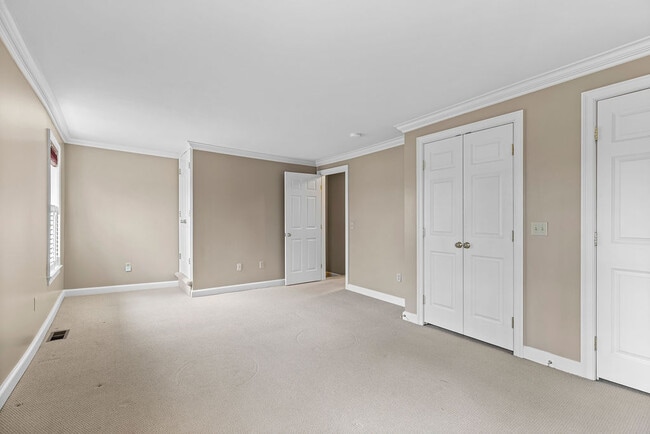 Main Bedroom - 44 Jordan St