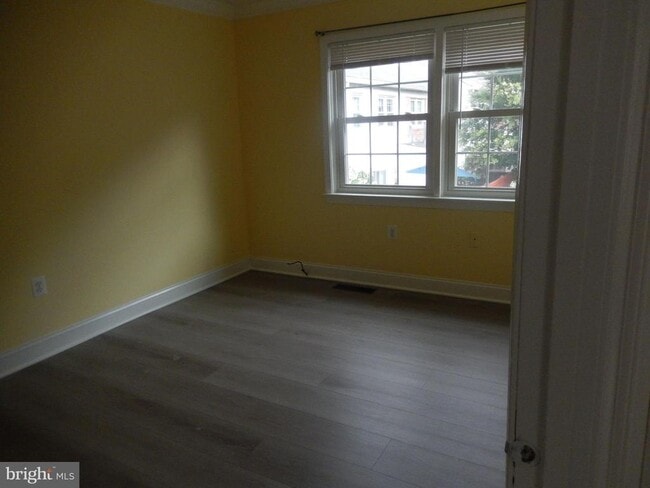 Building Photo - 783 Azalea Dr