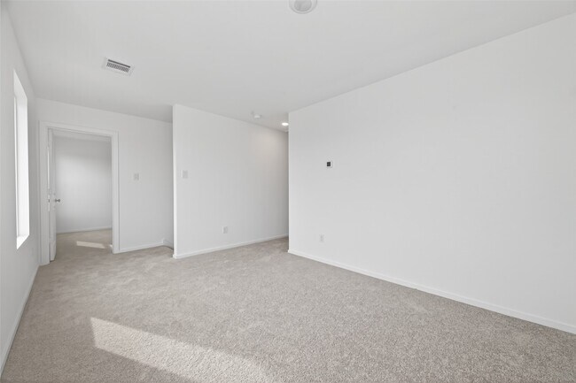 Building Photo - 3025 Fantasy Ter Dr