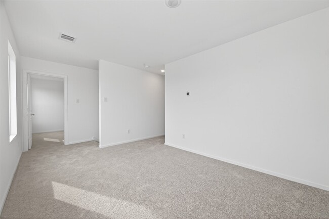 Building Photo - 3025 Fantasy Ter Dr