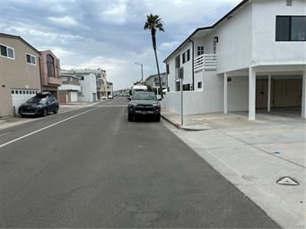 Building Photo - 4112 Seashore Dr