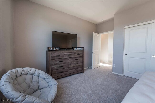 Building Photo - 1115 E Sunset Rd