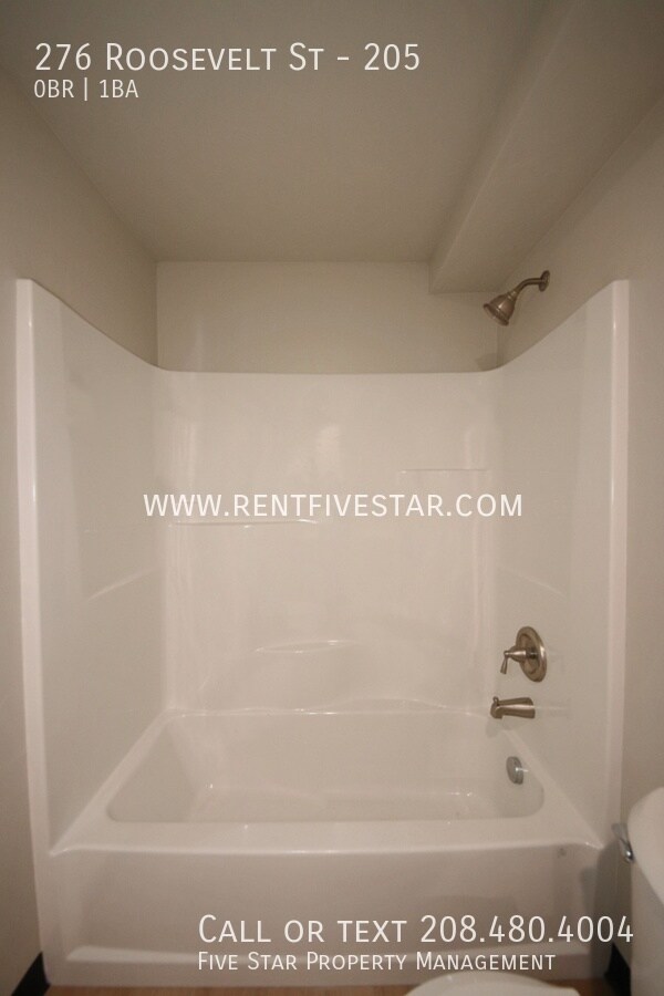 Building Photo - 276 Roosevelt St