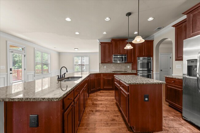 Building Photo - 542 Oconee Cir