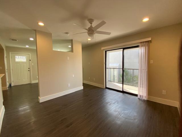 Building Photo - 935 La Posada Dr