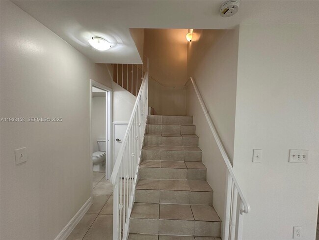 Building Photo - 1406 NW 3rd St