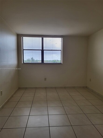 Building Photo - 10155 NW 9th Street Cir
