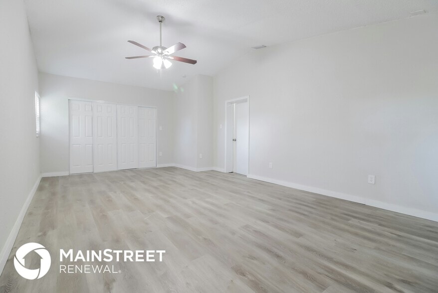 Building Photo - 1310 Cypress Ave