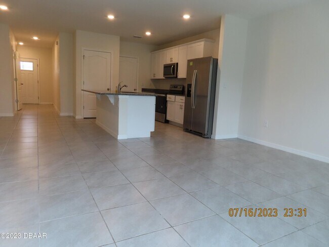 Building Photo - 4 BELLA LAGO Cir