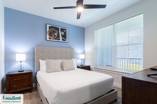 Building Photo - 435 Encore Way