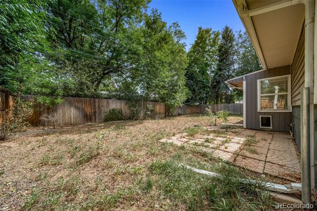 Building Photo - 3124 S Vine Ct