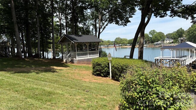 Building Photo - 16318 Stinson Cove Rd