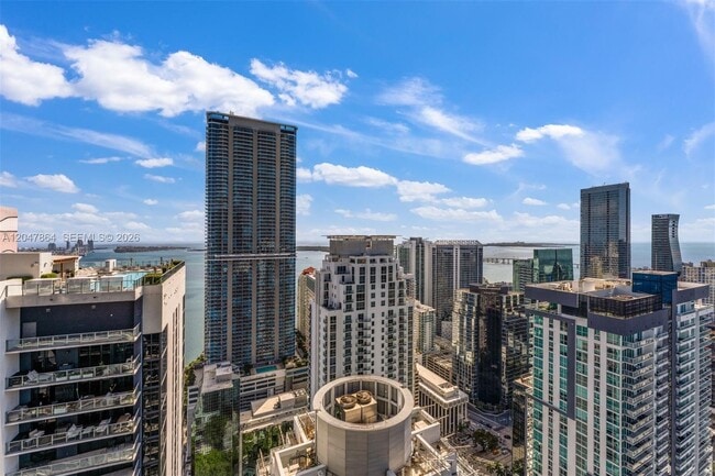 Building Photo - 1000 Brickell Plaza
