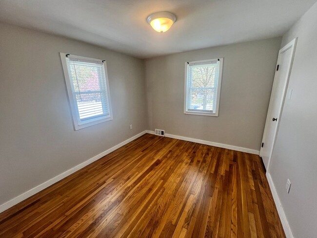 Building Photo - Single Family Ranch for Rent In Sixteen Ac...