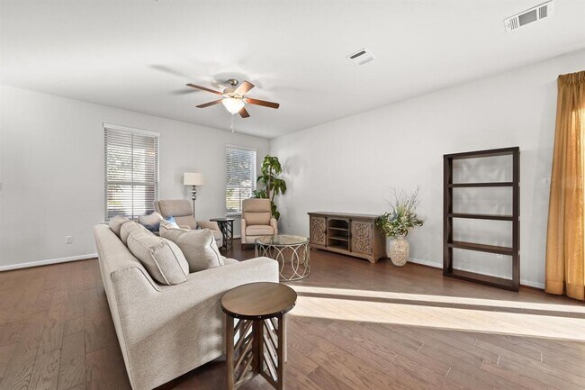 Building Photo - 127 Iron Rail Rd