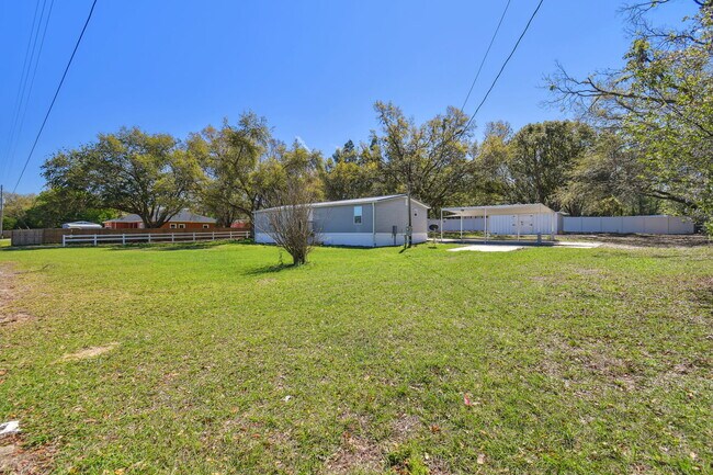 Building Photo - 39510 Sunburst Dr