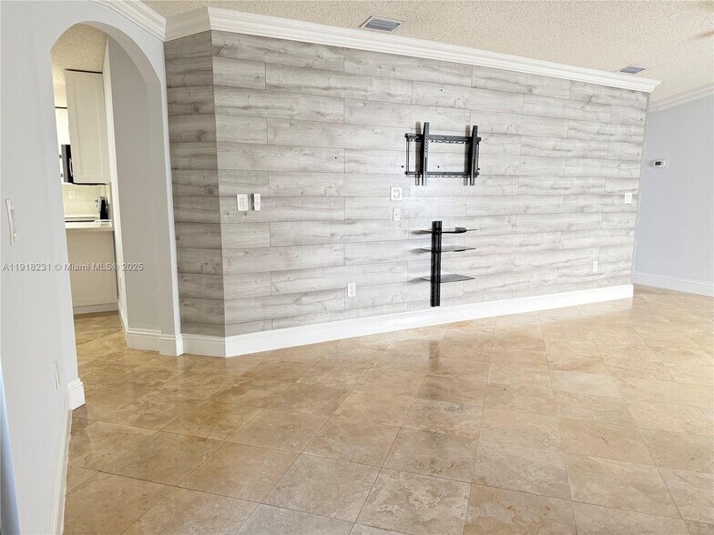 Building Photo - 2146 SW 103rd Pl