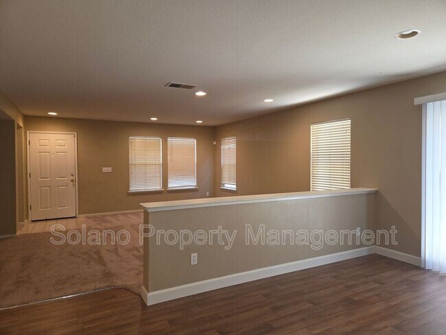 Building Photo - 3124 Puffin Cir