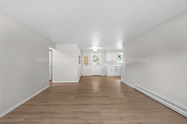 Building Photo - 3816 S Bowdish Rd