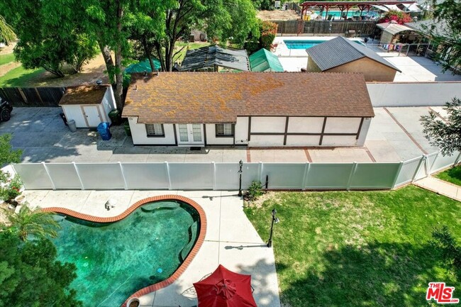 Building Photo - 6124 Corbin Ave