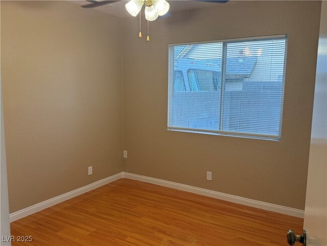 Building Photo - 6997 Acorn Ct