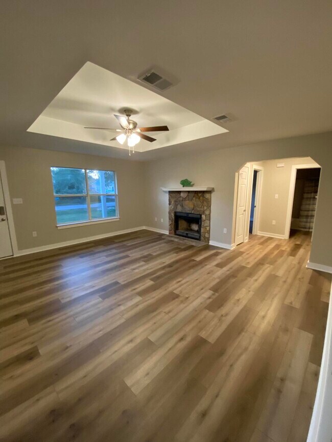 Building Photo - 2144 Casa De Oro St