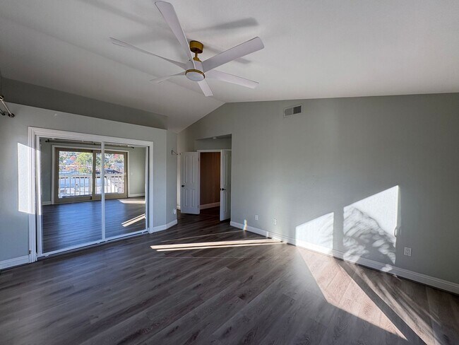 Building Photo - Beautiful 4B/3BA Home in Encinitas!