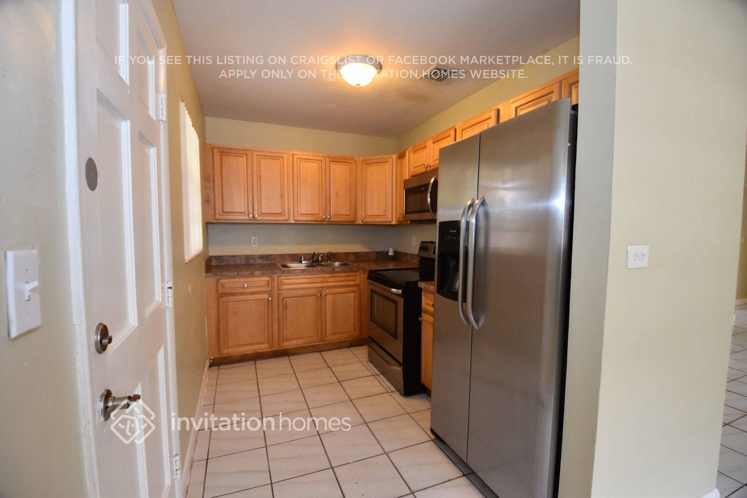 Building Photo - 5115 SW 112th Ave