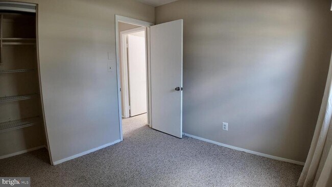 Building Photo - 4419 Renn St