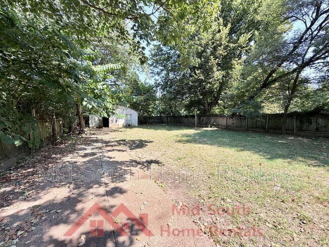 Building Photo - 566 Burlington Cir