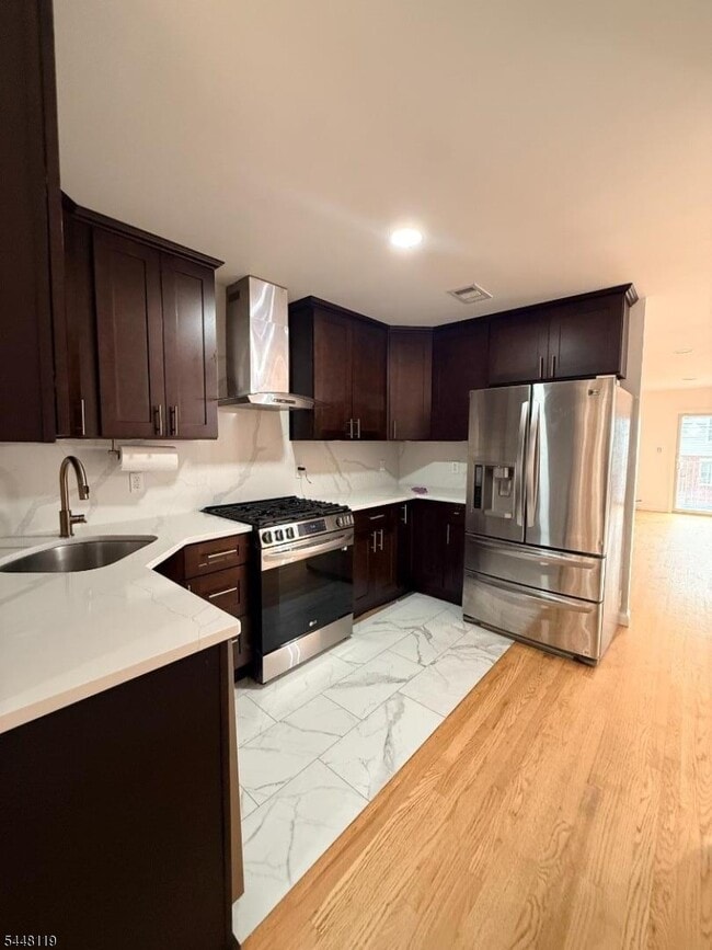 Building Photo - 154 McAdoo Ave