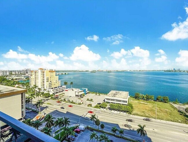 Building Photo - 7901 Hispanola Ave