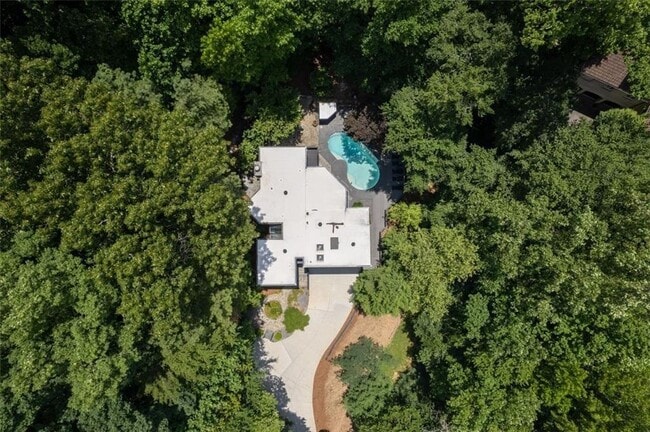 Building Photo - 4 W Wesley Ridge