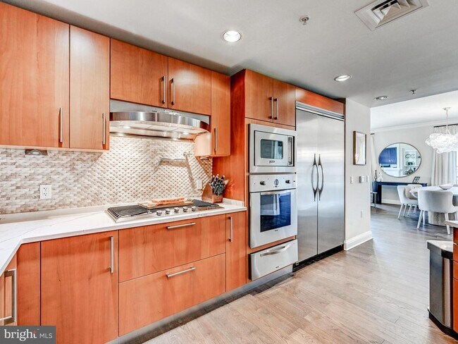 Building Photo - 801 Key Hwy