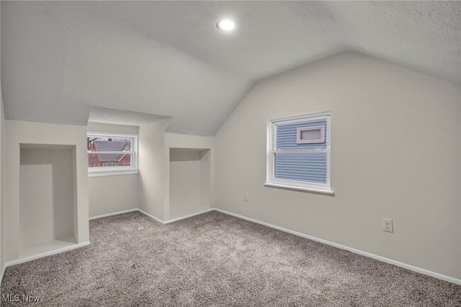 Building Photo - 766 E 232nd St