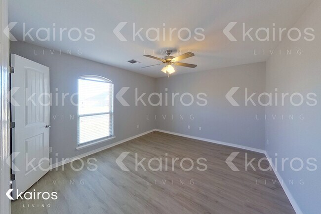 Building Photo - 8110 City View Dr.