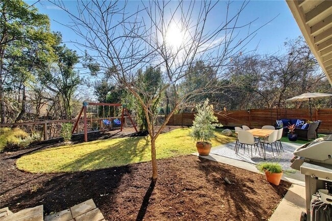 Building Photo - 3709 Vineland Dr