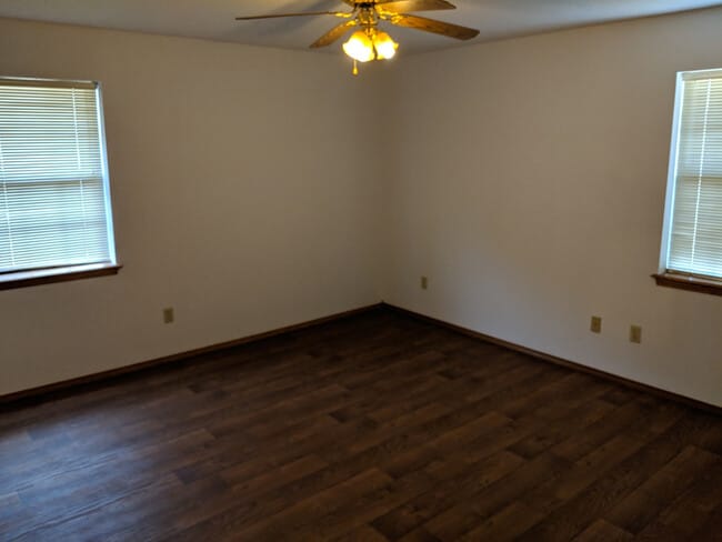 Building Photo - Super Cute Three Bedroom Two Bathroom Home!