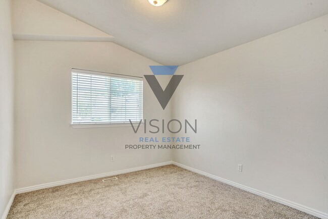 Building Photo - 1482 E 1280 S